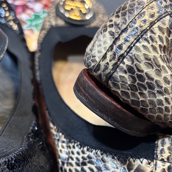 Tory Burch Black Patent and Tan Snakeskin Flats - Picture 3 of 4